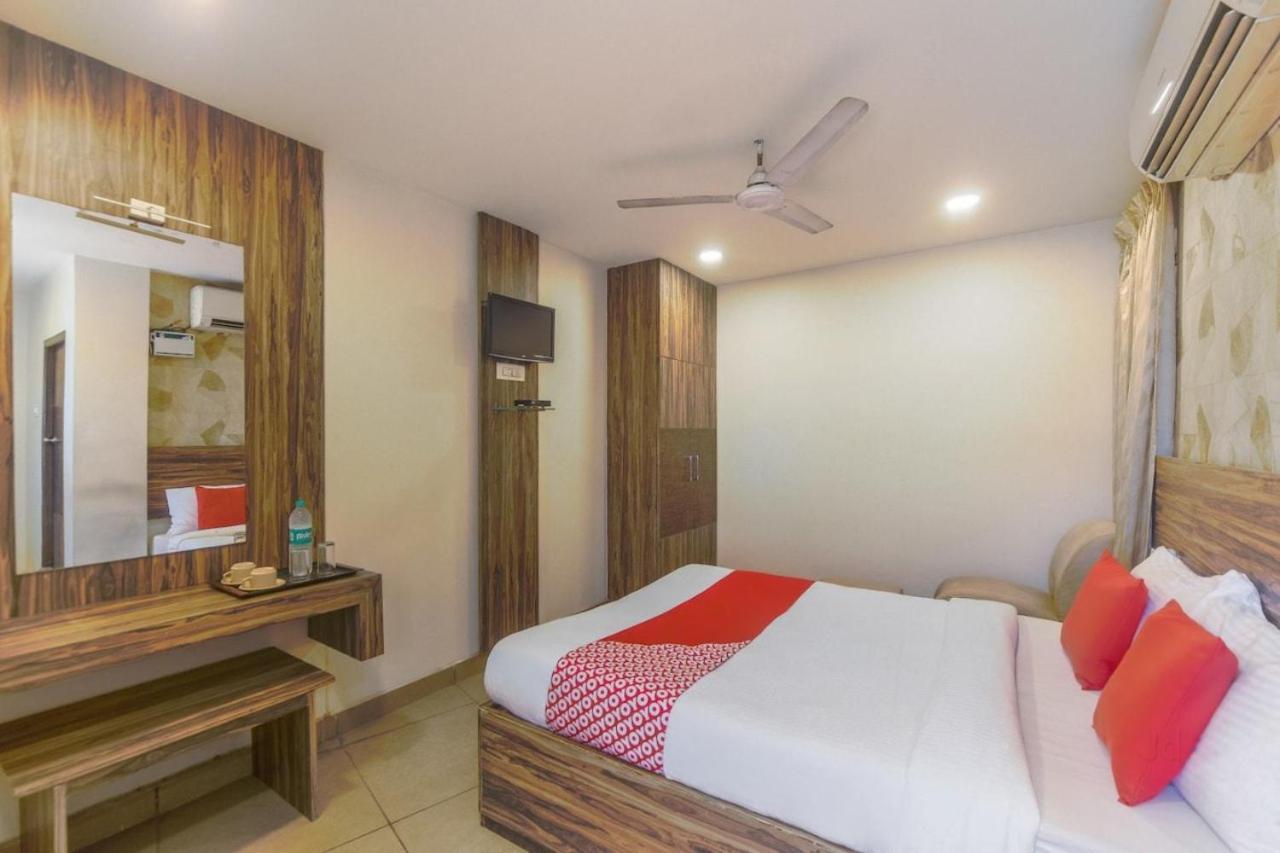 Serenity Inn Madras Buitenkant foto